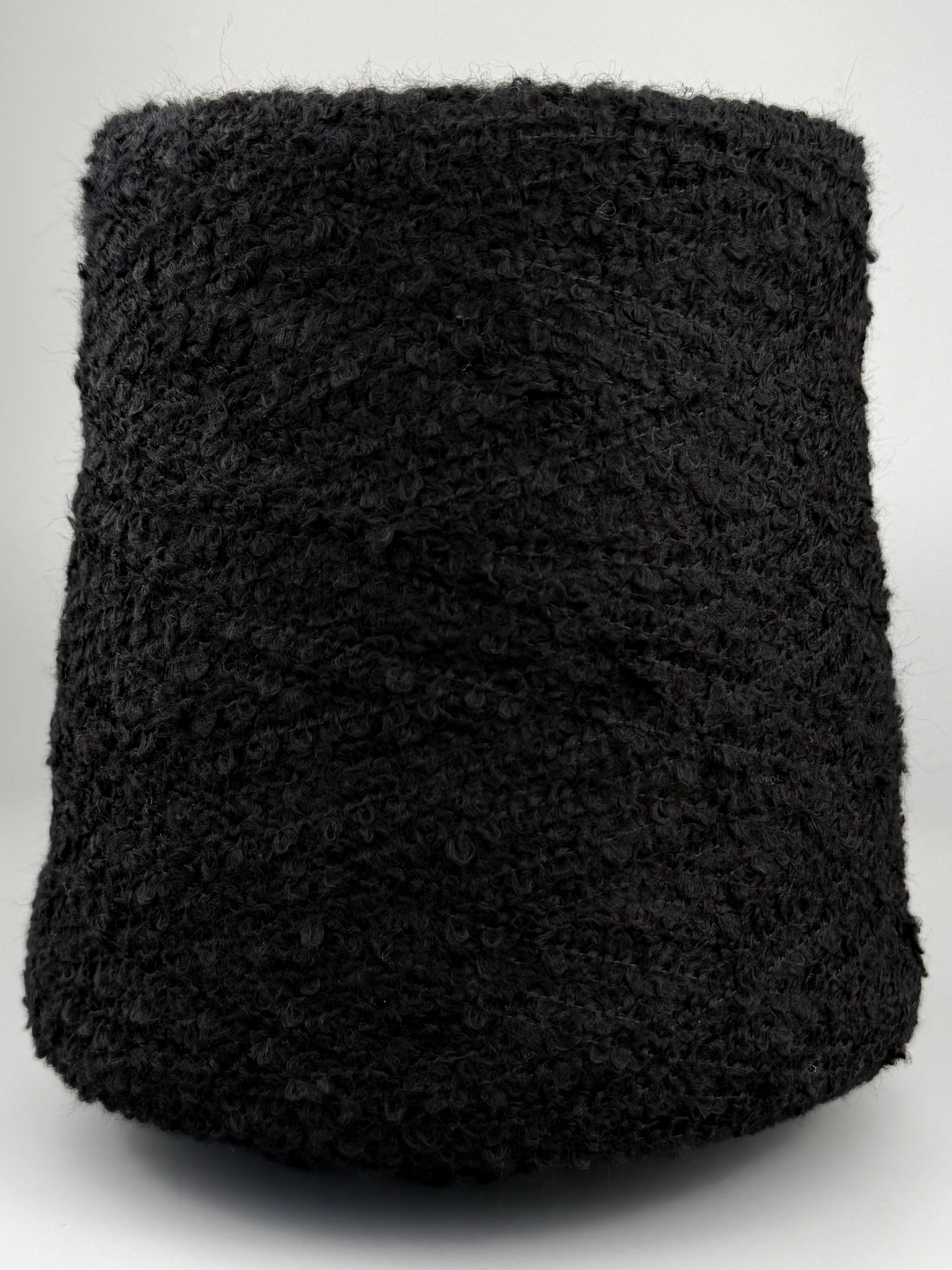 G&G Filati Bouclé 310m/100 g – Merinowolle & Seide Col. Schwarz foto 2